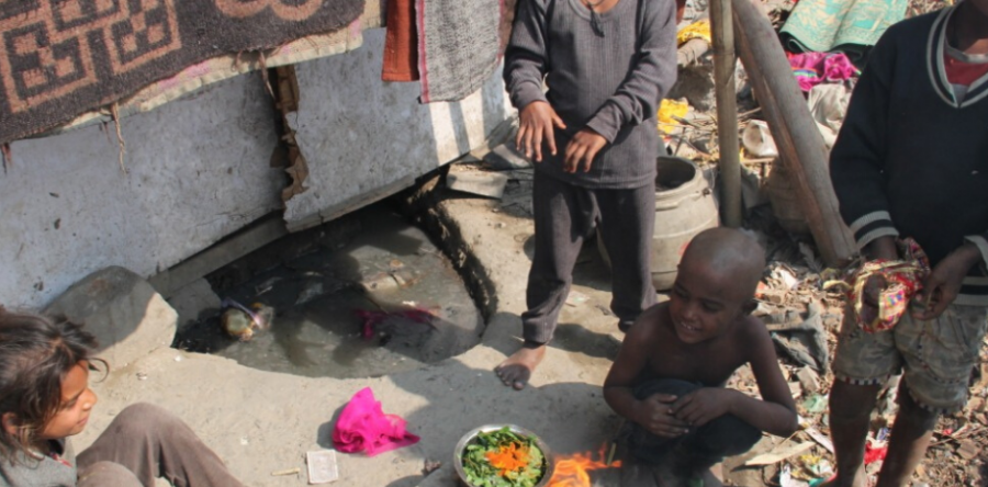 Asha provides relief to slum dwellers living by the riverbed