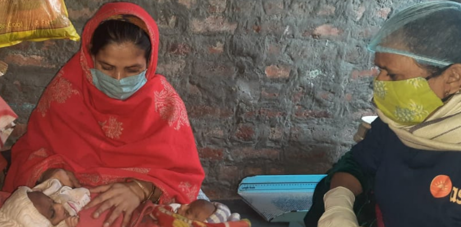 Malnourished woman delivers healthy twin babies through Asha’s intervention