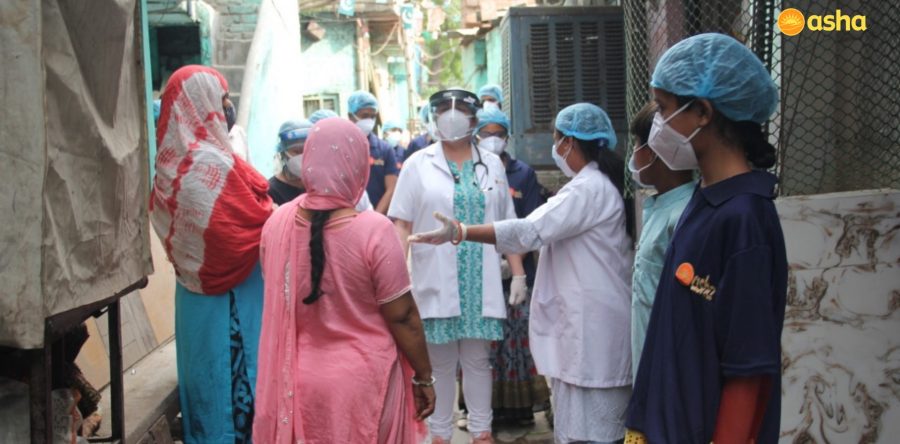 Asha’s COVID-19 Emergency Response: Dr Kiran visits Chanderpuri slum community where all covid protocols are being followed