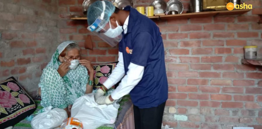 Asha COVID-19 Emergency Response: Asha continues to distribute grocery parcels to the neediest in the slums