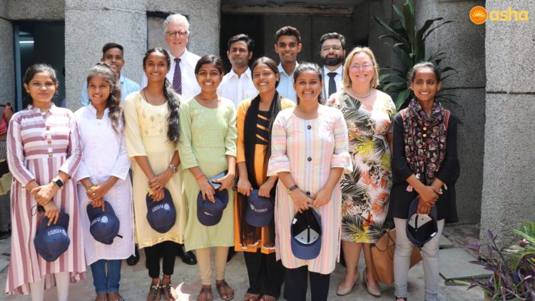 Vice- Chancellor, the University of Sydney visits Asha Slum Community