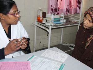 Asha ensures treatment and support to Farah, a Tuberculosis patient during her pregnancy