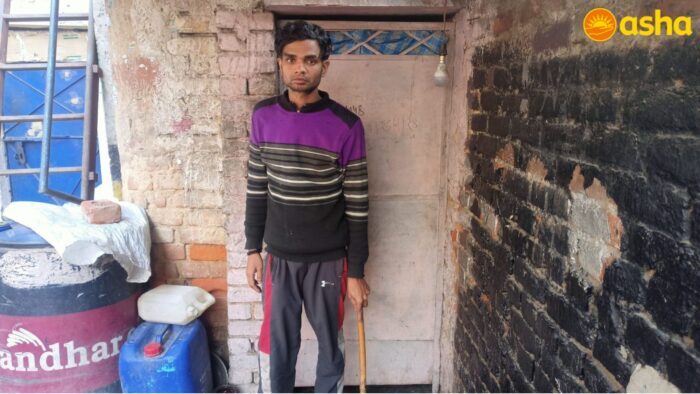 Khurshid overcomes health adversities with the help of Asha