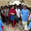 Dr Kiran Visits The Flood Affected Victims At Yamuna Riverbed Slum Community